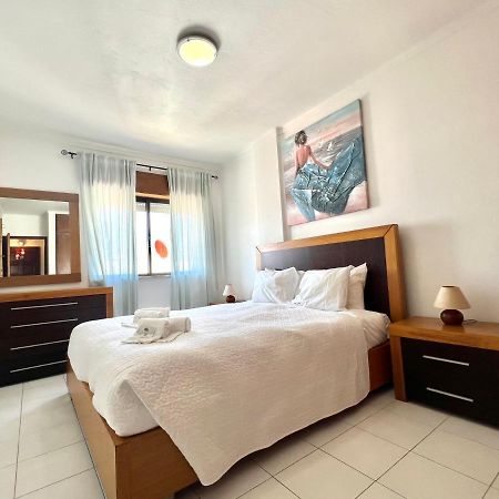Loky - Near Quarteira Center Apartman Kültér fotó