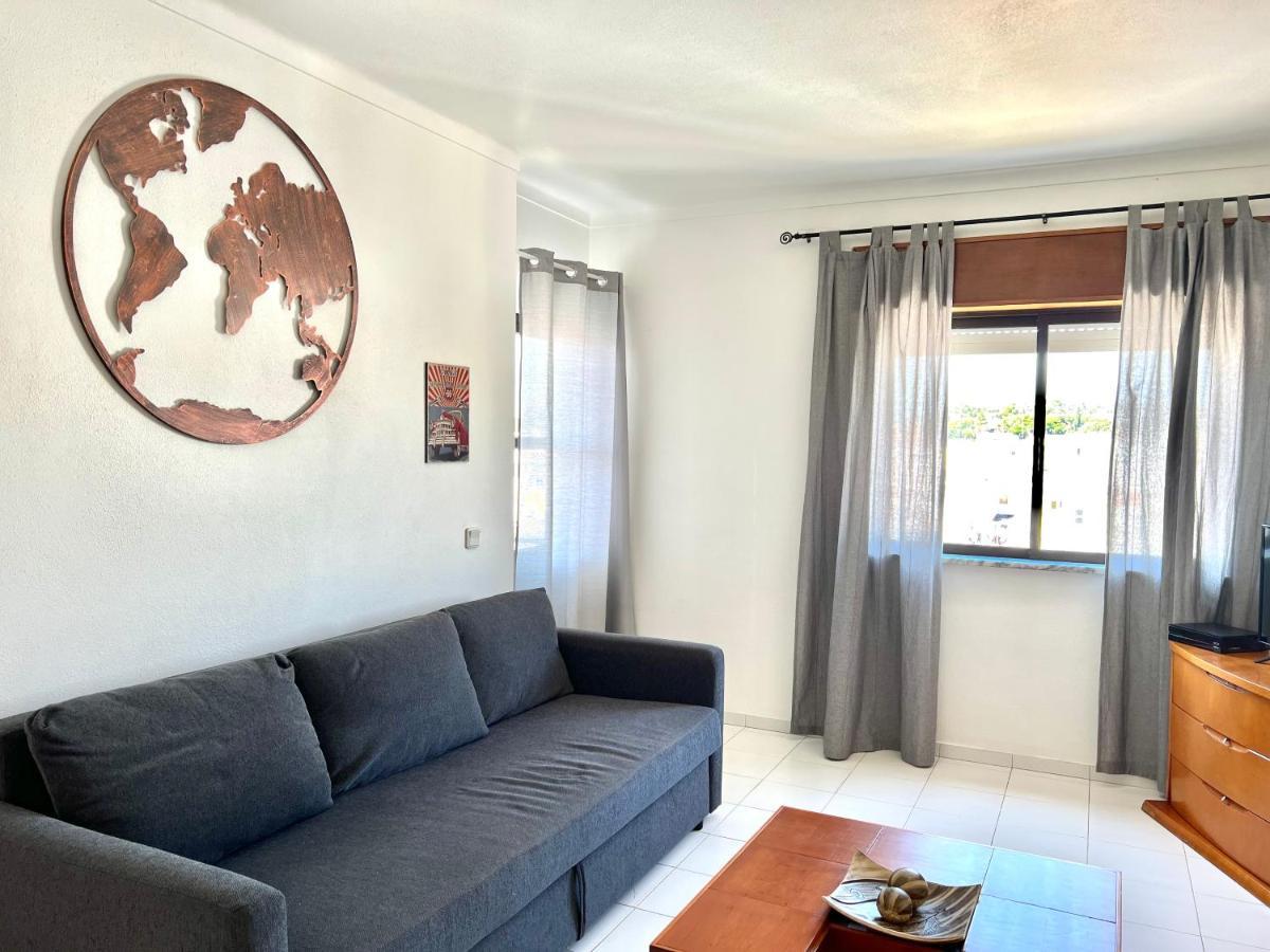 Loky - Near Quarteira Center Apartman Kültér fotó